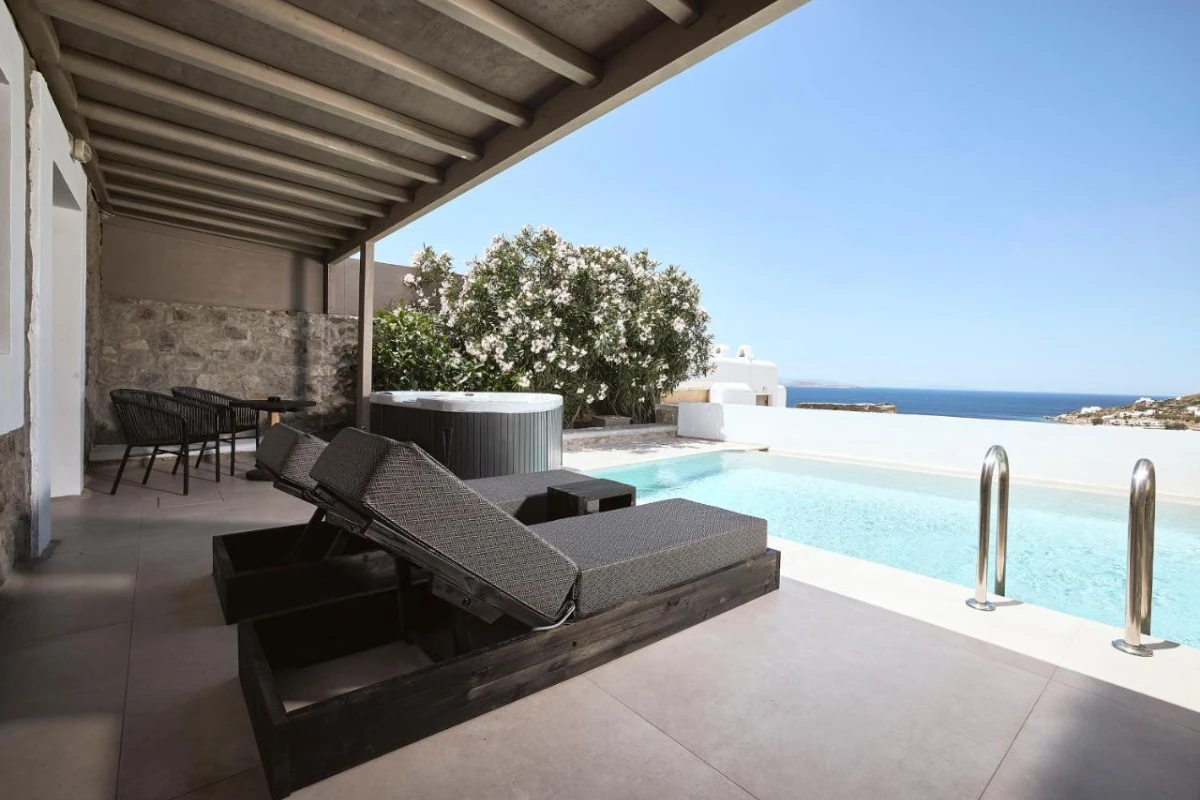 Amazon Mykonos Resort & Spa