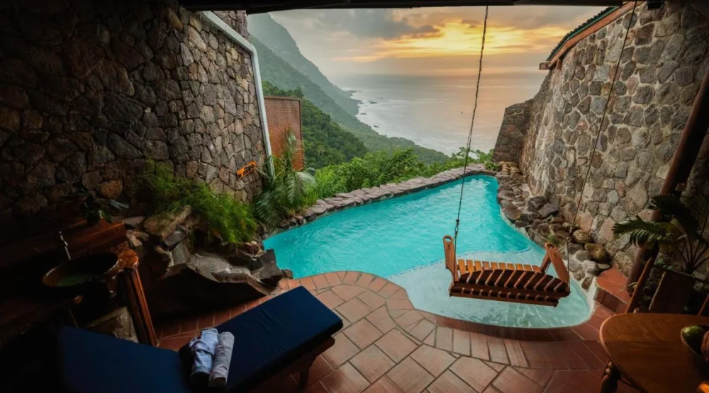 Hilltop Dream Suite with Heated Pool at Ladera