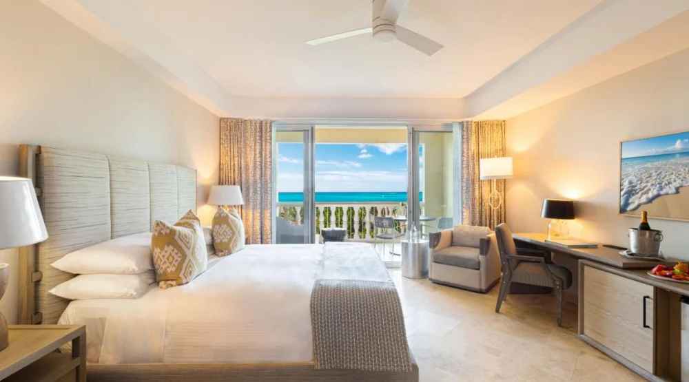 Deluxe Junior Suite at Grace Bay Club