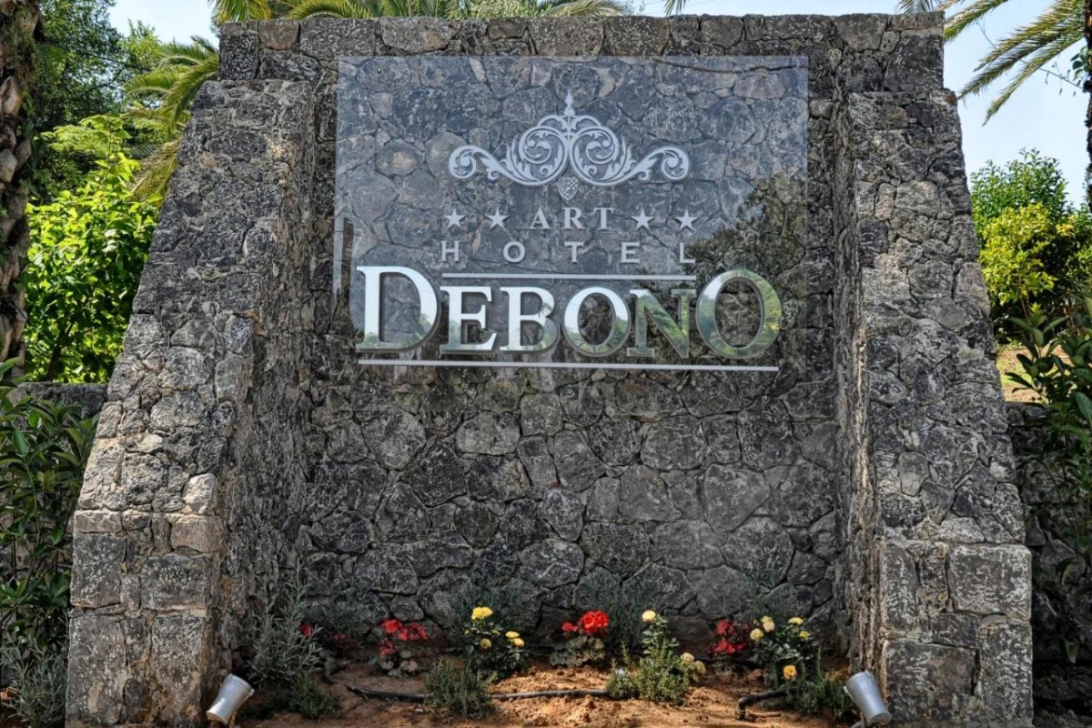 Art Hotel Debono