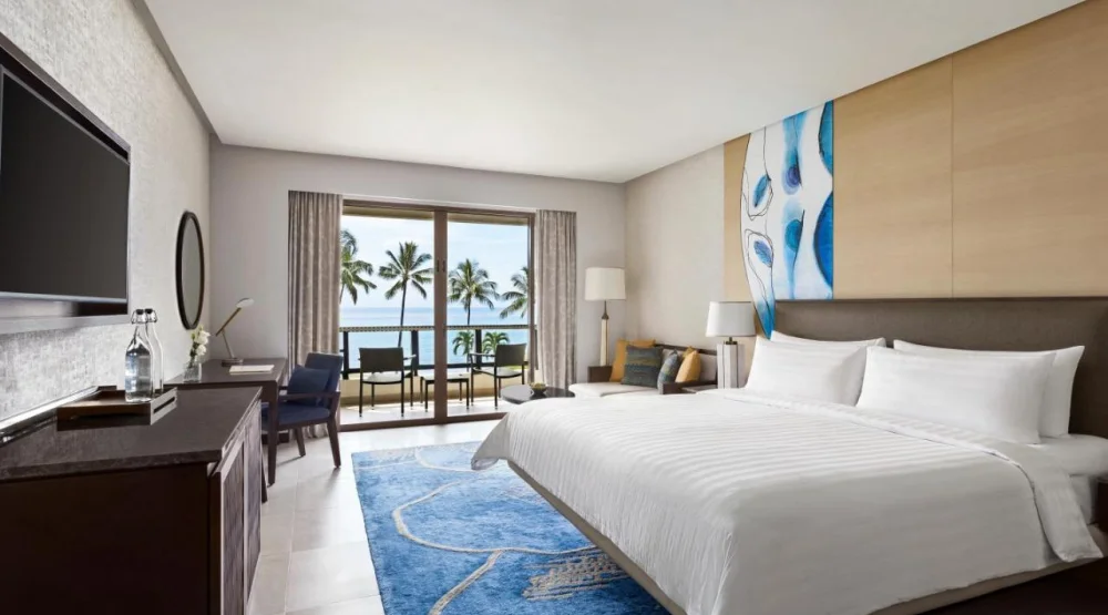 Horizon Club Seaview King Room at Shangri-La Tanjung Aru Kota Kinabalu
