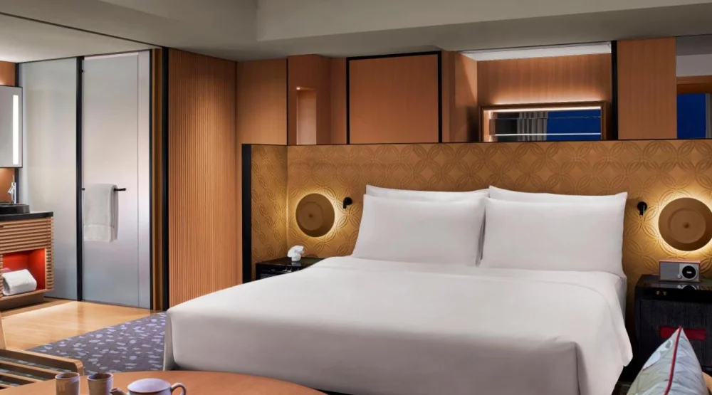 Deluxe Kyoto, Guest Room, One King, Courtyard View at The Ritz-Carlton Kyoto