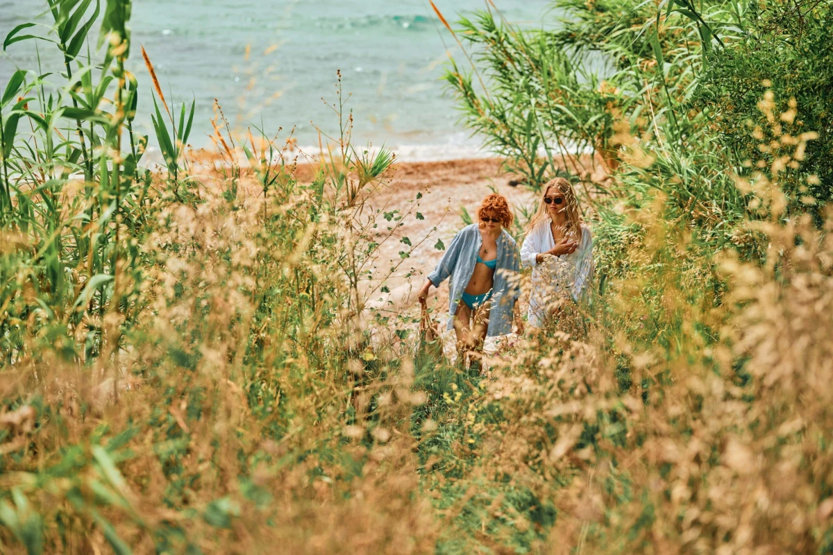 Avali, Mar-Bella Collection