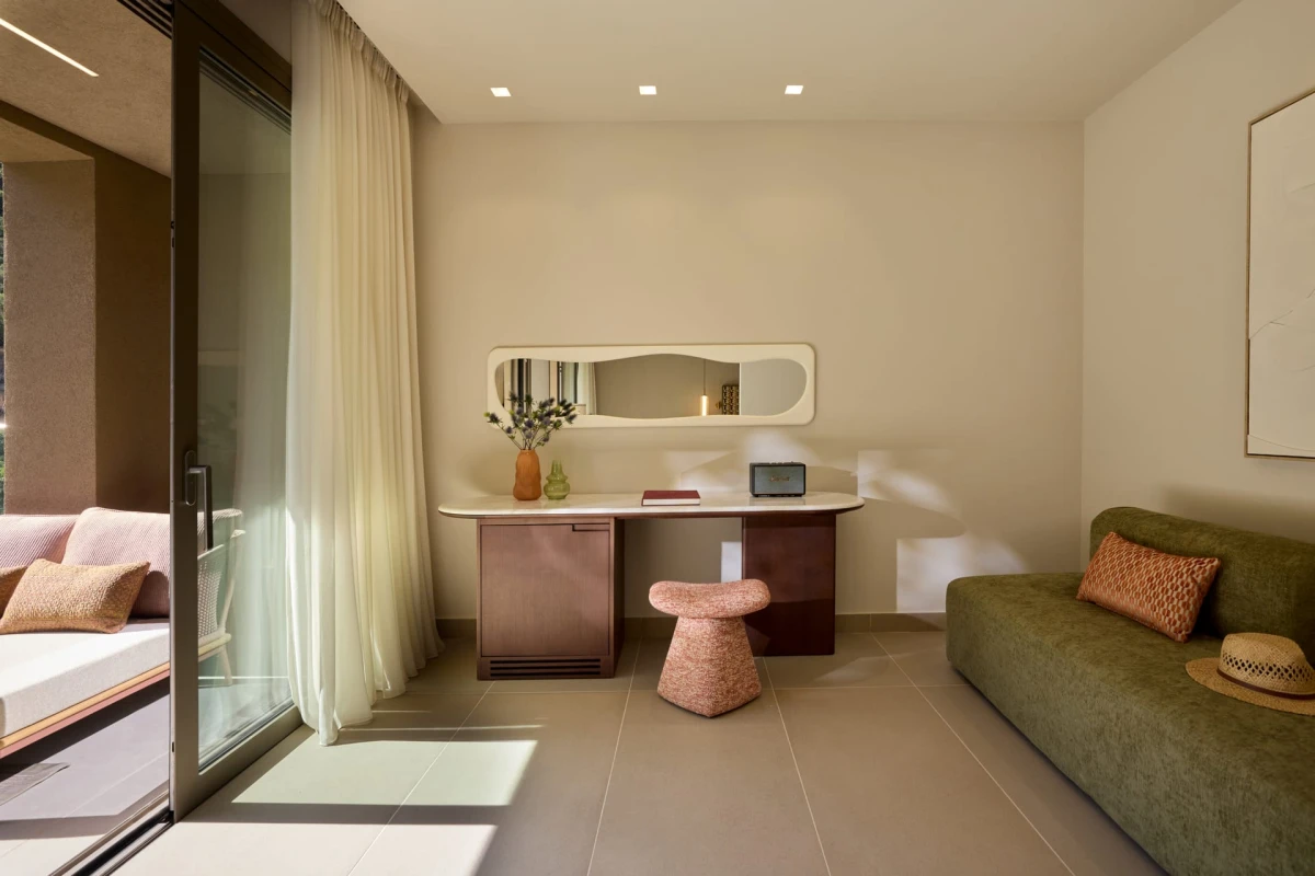 Avali, Mar-Bella Collection