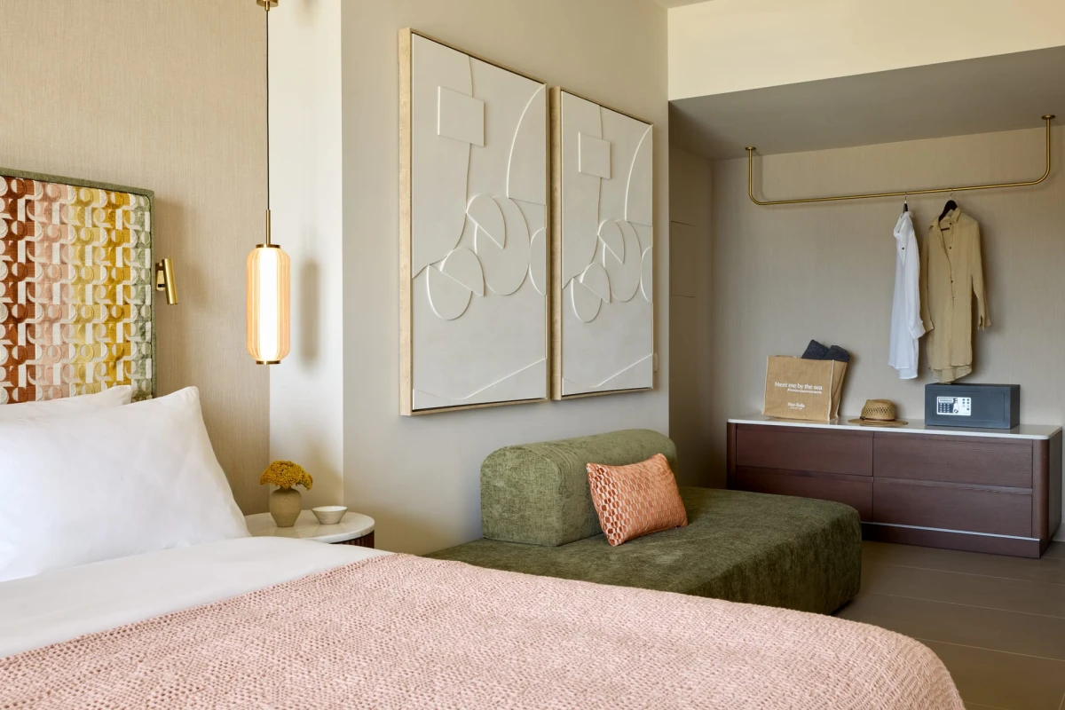 Avali, Mar-Bella Collection