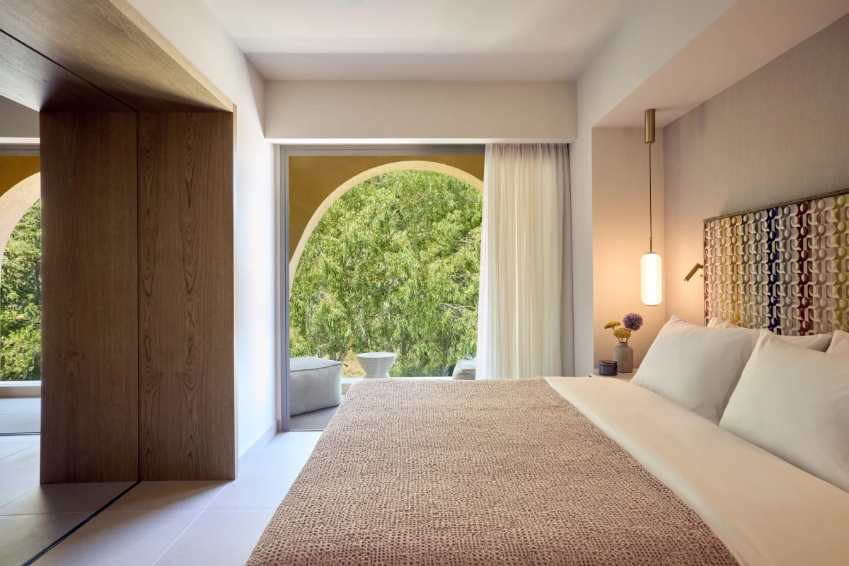 Avali, Mar-Bella Collection