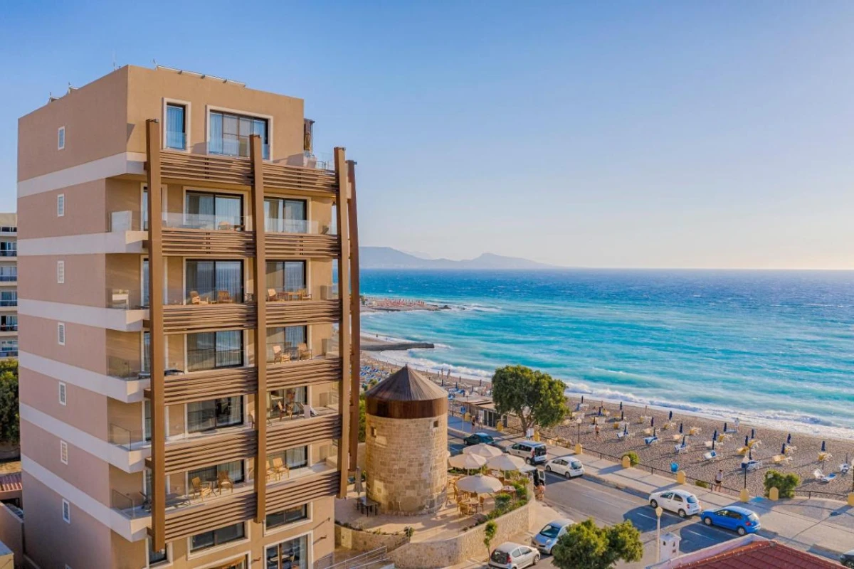 Bellevue On The Beach Suites