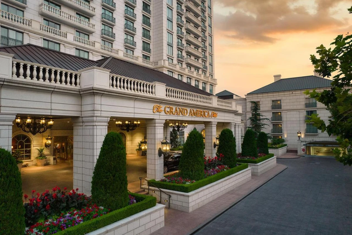 Grand America Hotel