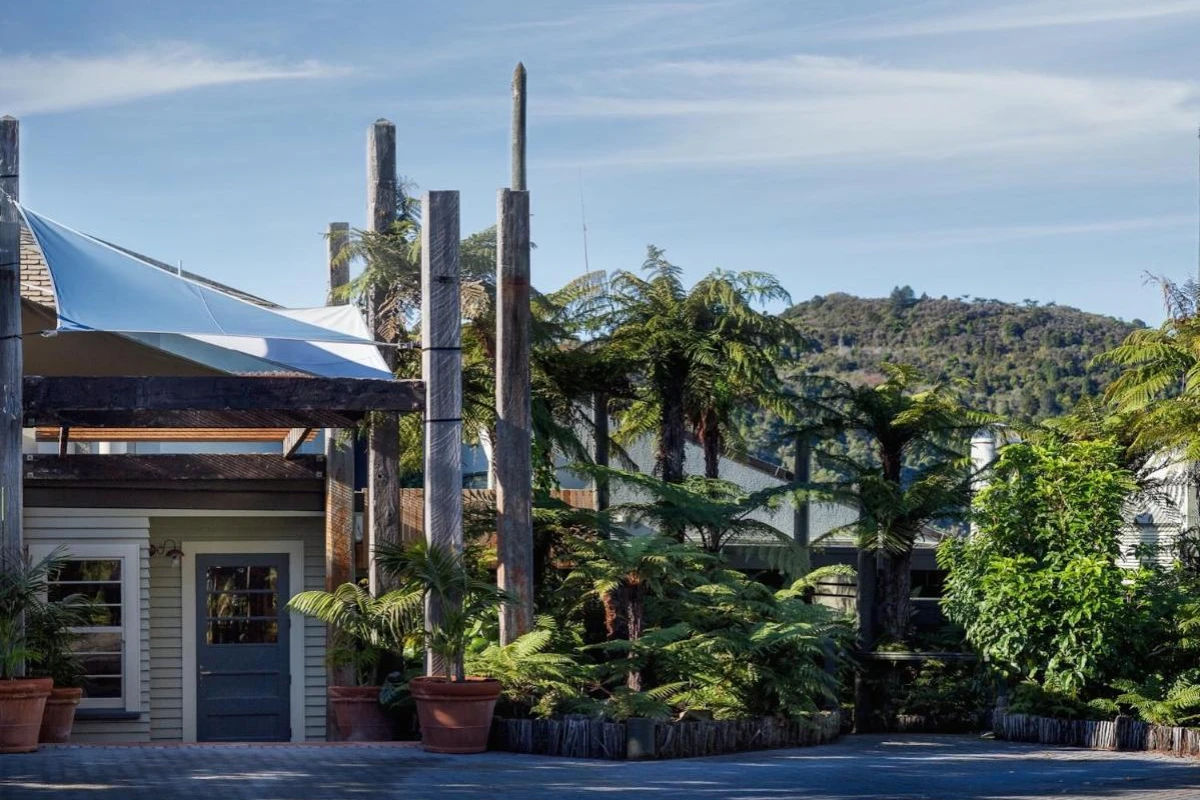 Solitaire Lodge