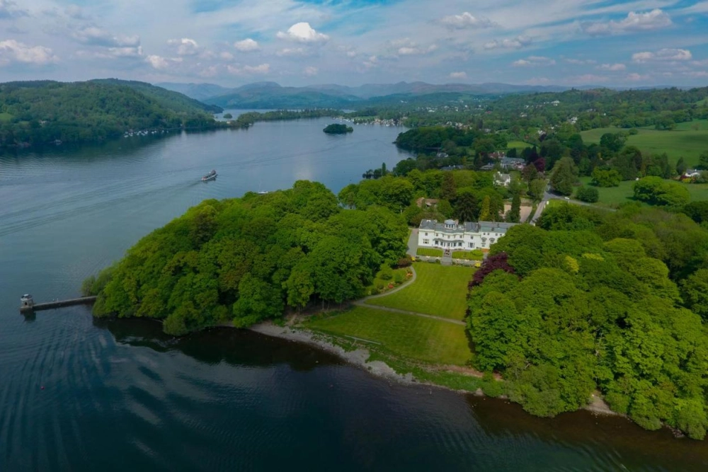 Storrs Hall Hotel