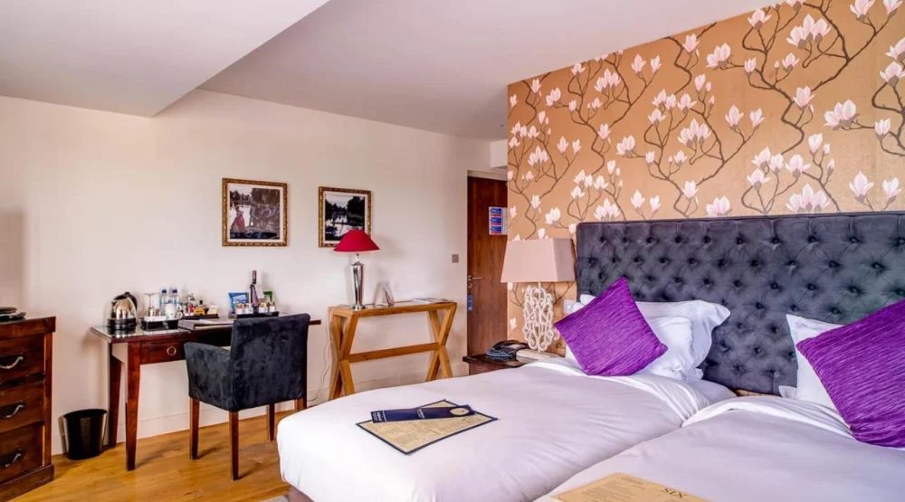 Senior Fellows Twin Room at The Varsity Hotel & Spa