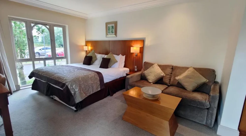Main House Deluxe Double Room at Priest House On The River