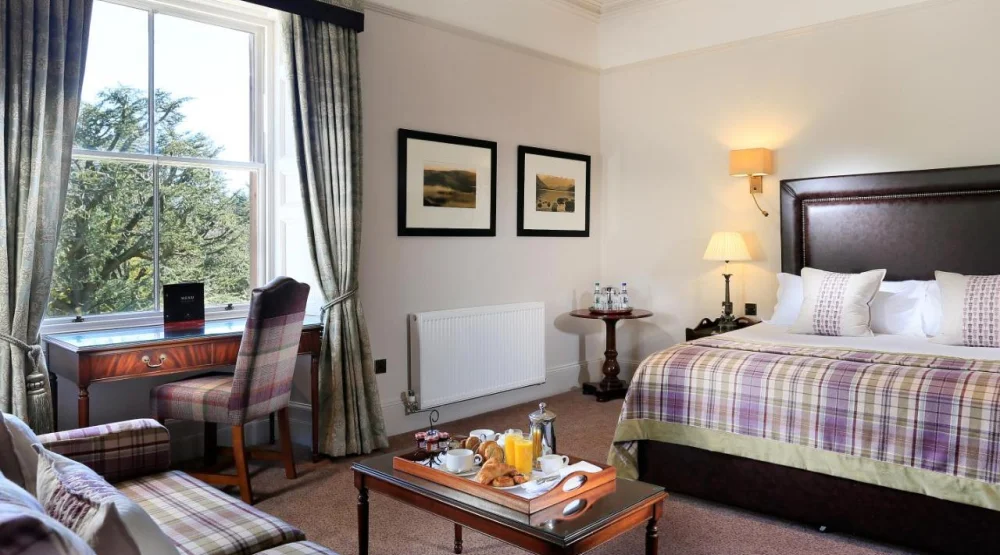 Super Deluxe King at Macdonald Leeming House