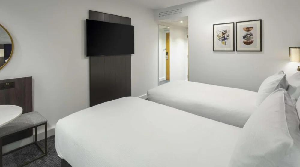 Deluxe Twin Room at DoubleTree by Hilton Manchester, Piccadilly
