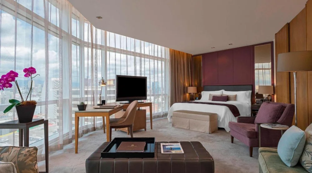 Executive Junior Butler Service, Suite, One King at The St. Regis Mexico City