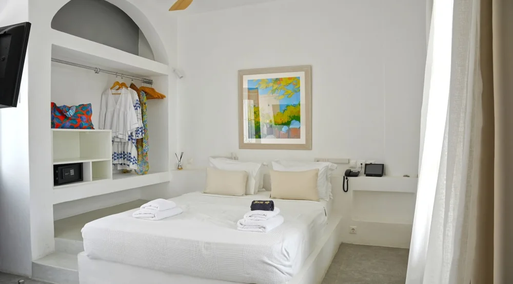 Luxury Junior Suite – Panoramic Views & Private Balcony at Kallichoron Art Boutique Hotel