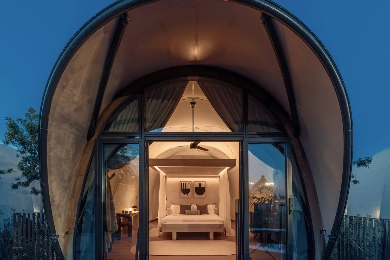 91 Athens Riviera, The Resort