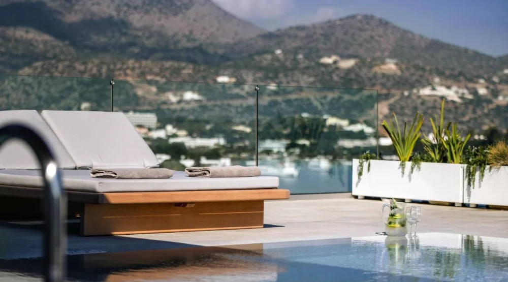 Escape Suite Grand Pool at NIKO Seaside Resort MGallery