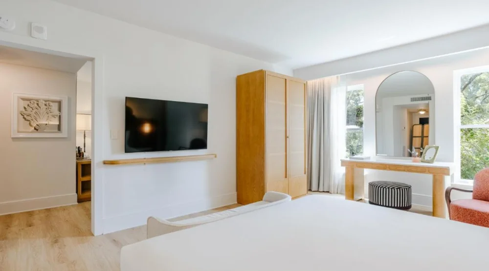 Corner Suite at Hotel Bardo Savannah