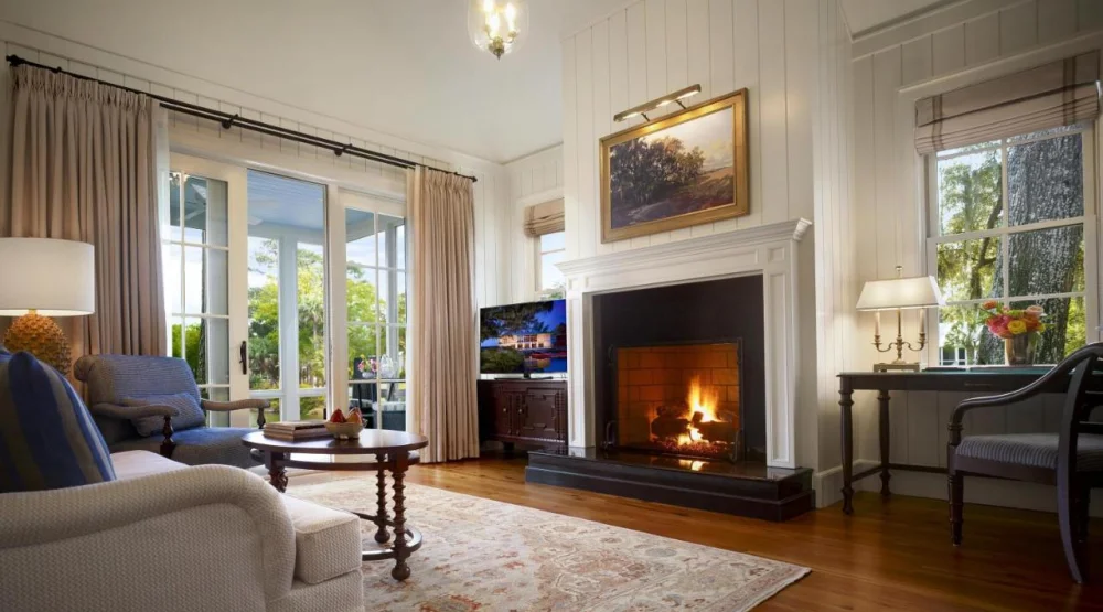 Lagoon View Guest House One Bedroom Suite at Montage Palmetto Bluff