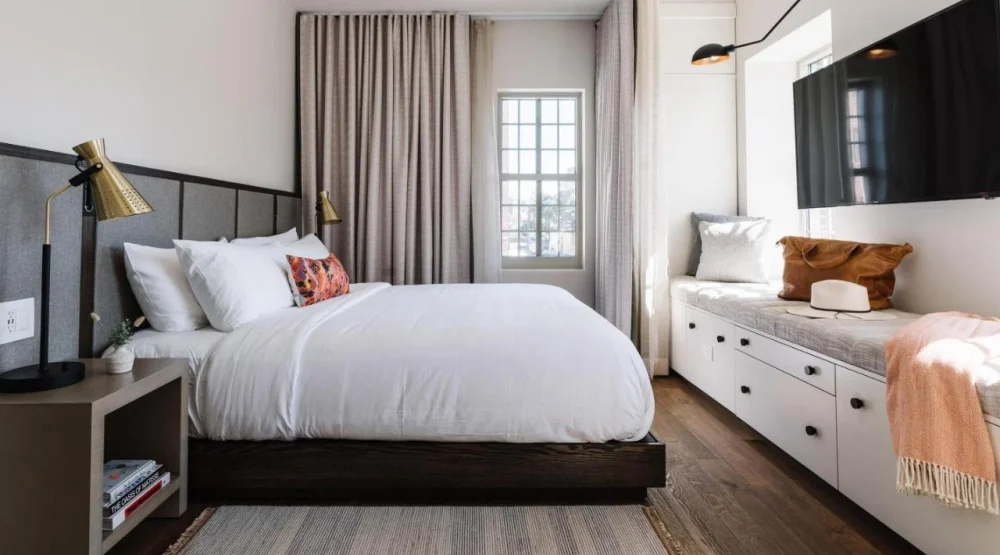 King Room - City View at The Alida Savannah, a Tribute Portfolio Hotel