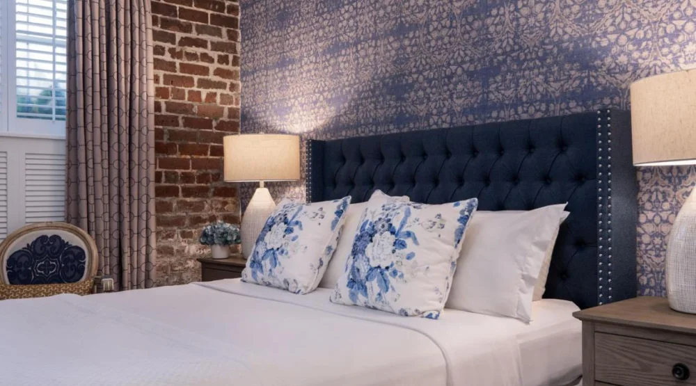 Queen Room - Isaiah Davenport Room at Hamilton-Turner Inn