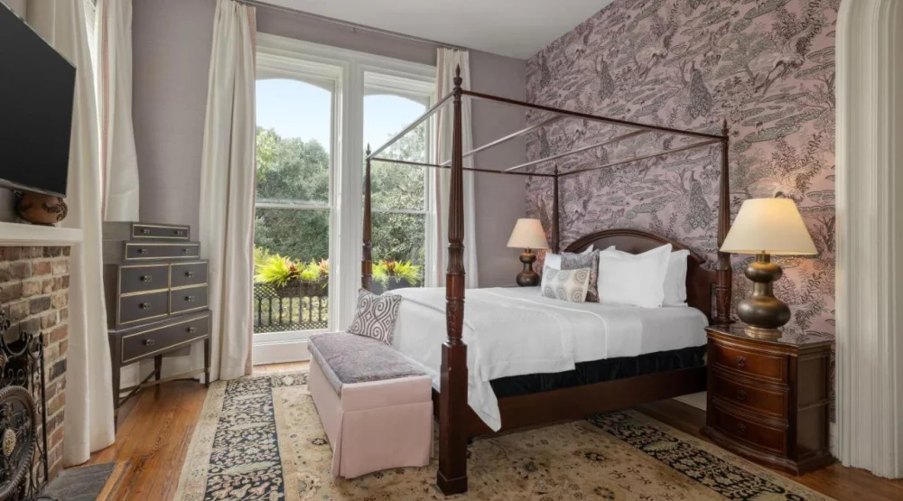 King Suite - Noble Jones Suite at Hamilton-Turner Inn