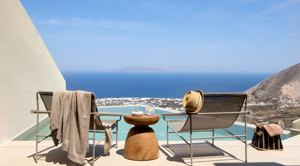 Executive Three Bedroom Villa with Heated Pool and Sea View at Elessa Hotel