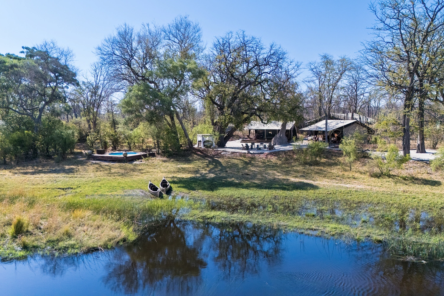 Selinda Explorers Camp