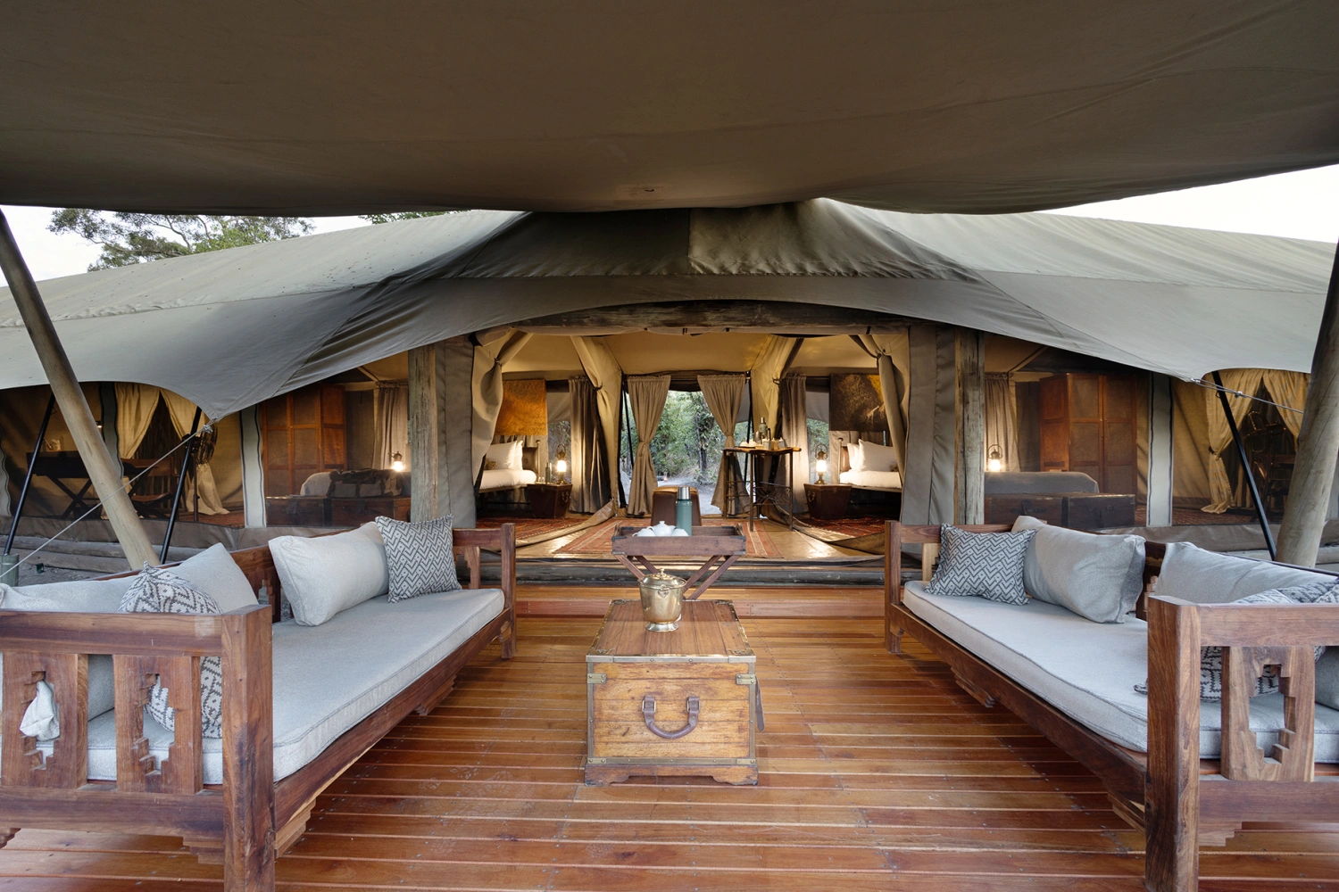 Selinda Explorers Camp