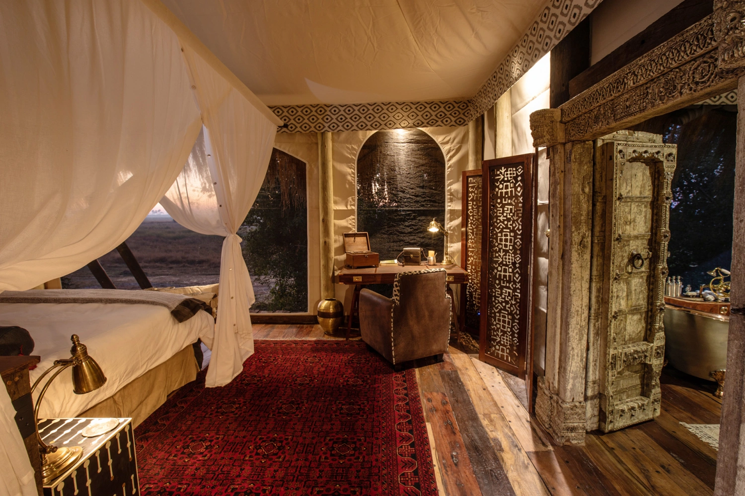 Selinda Camp