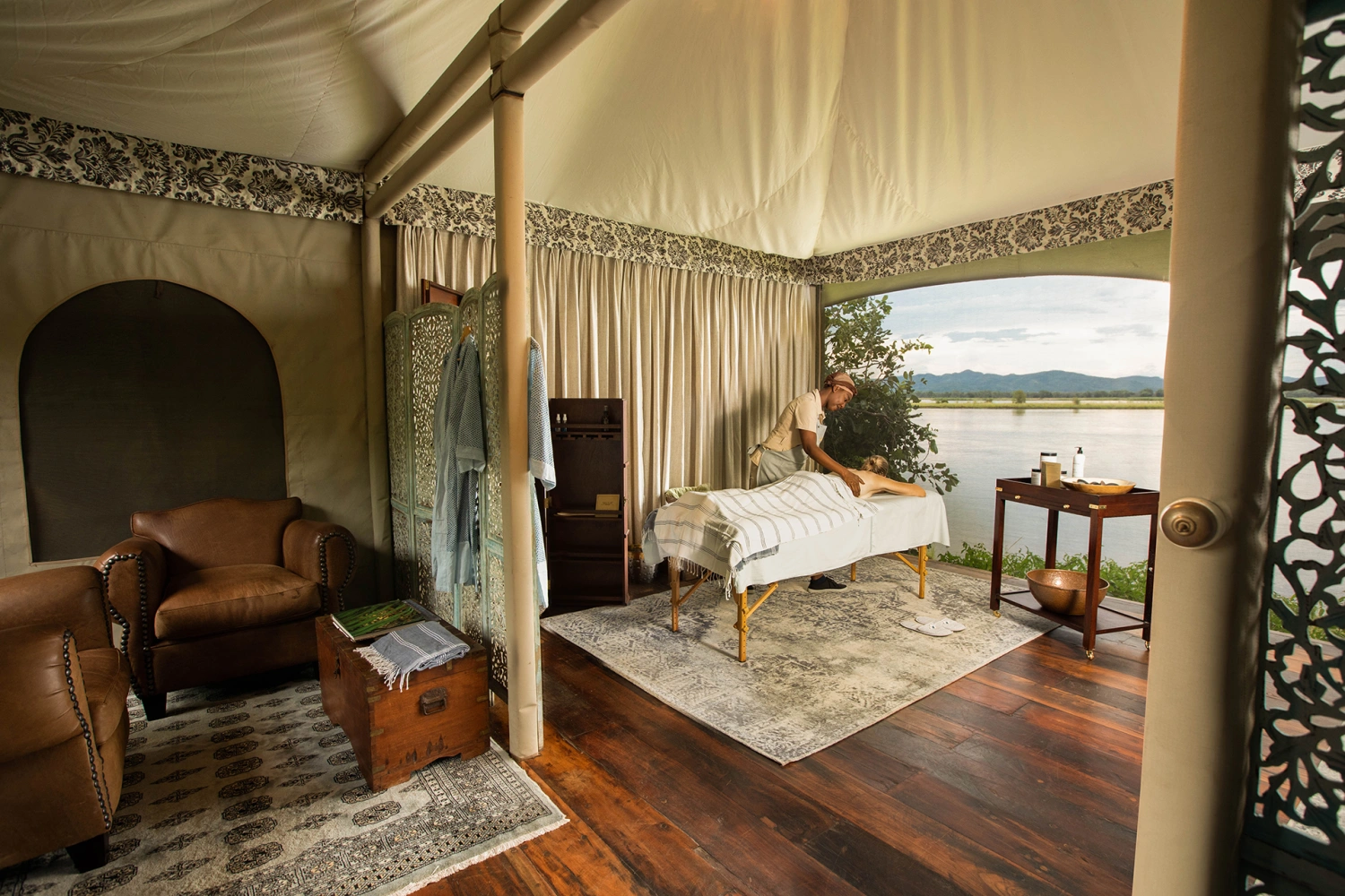 Tembo Plains Camp