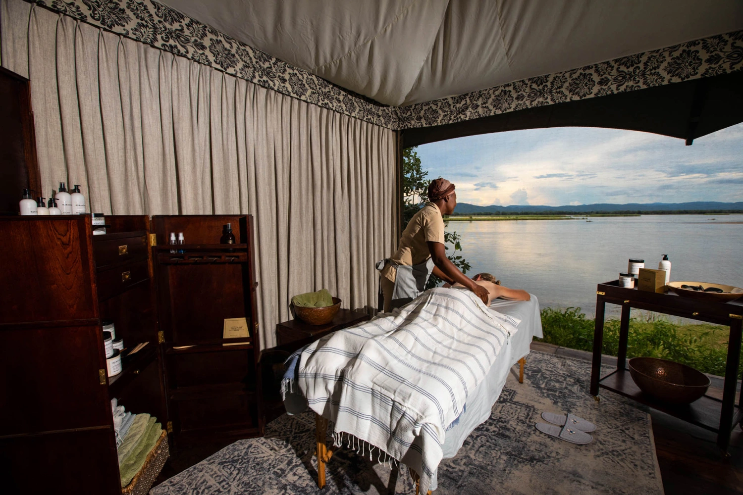 The Zanji Suite at Tembo Plains