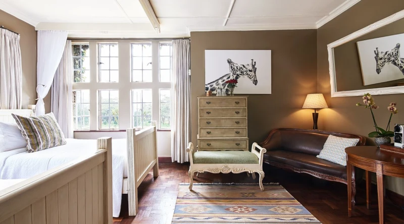 Jock Superior Room - Historic Manor at Giraffe Manor