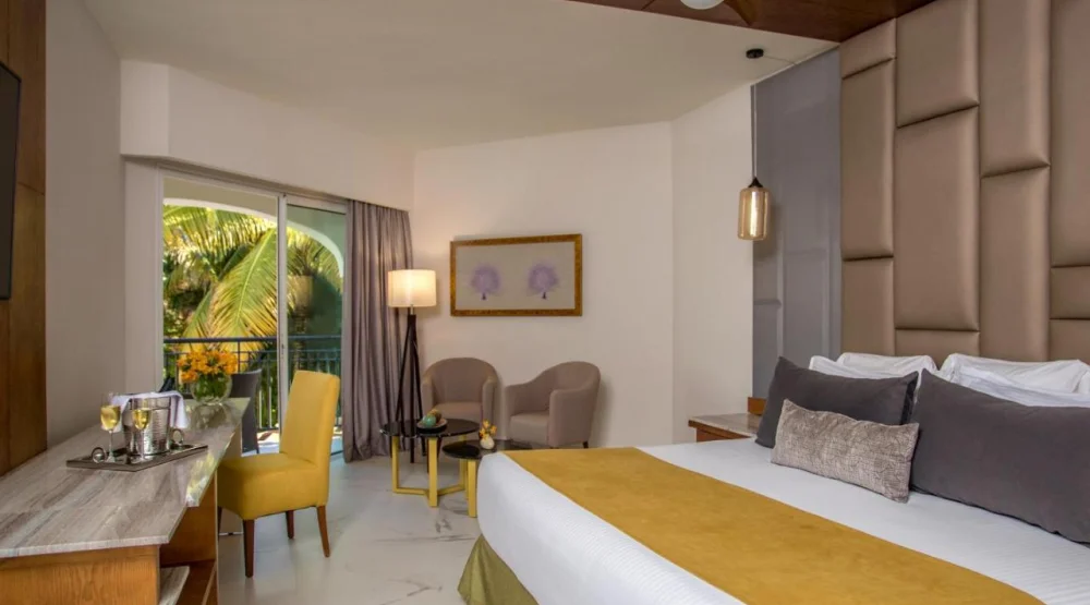 Preferred Club Junior Suite Tropical View King at Secrets Royal Beach Punta Cana