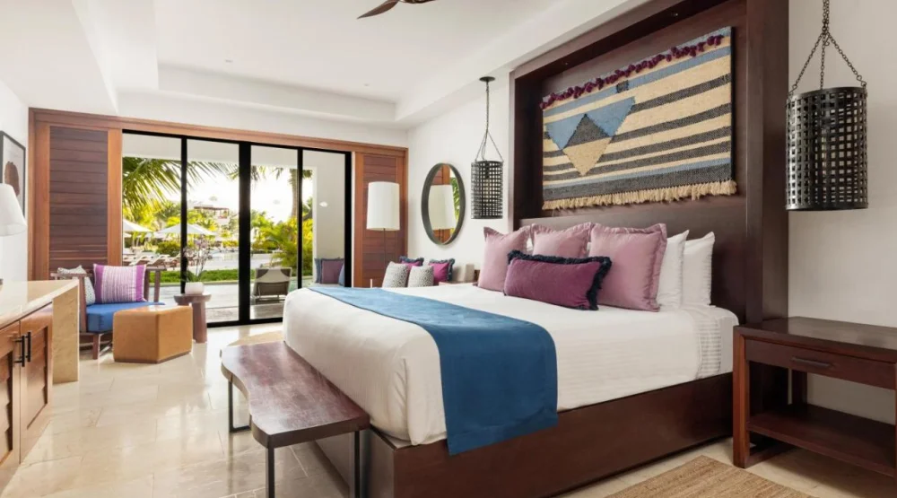 Preferred Club Jr. Suite Swim Out Pool View with King Size Bed at Secrets Cap Cana Resort & Spa