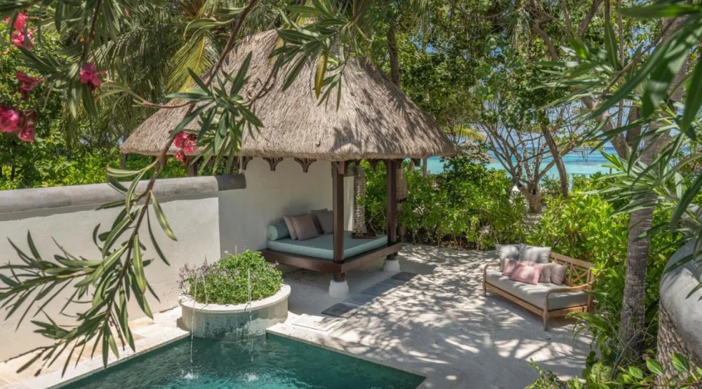 Deluxe Beach Pavilion with Pool Twin Beds at Four Seasons Resort At Kuda Huraa