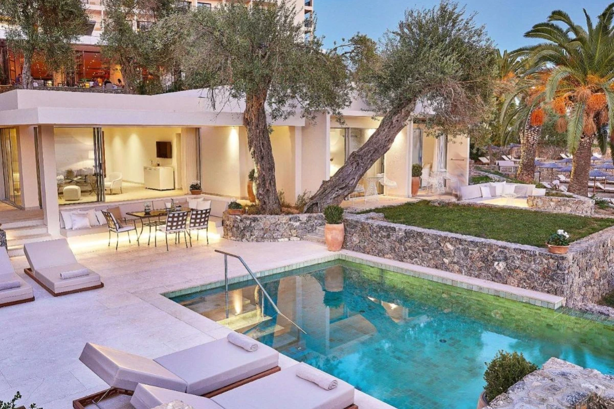 Corfu Imperial, A Resort to Live