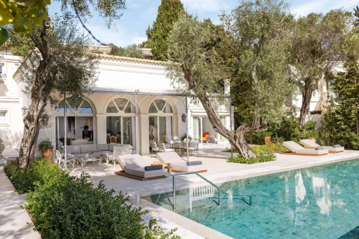 Corfu Imperial, A Resort to Live