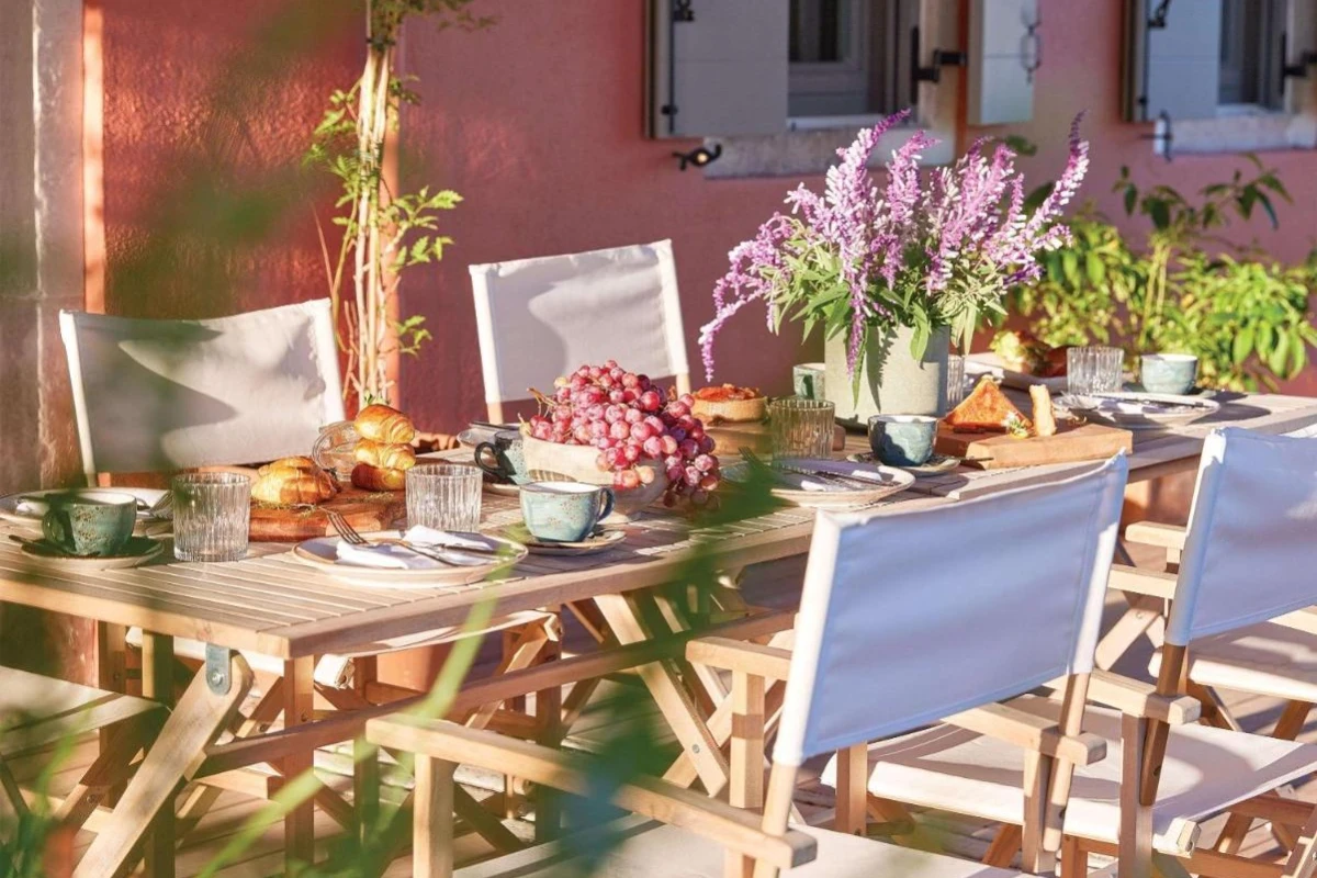 Corfu Imperial, A Resort to Live
