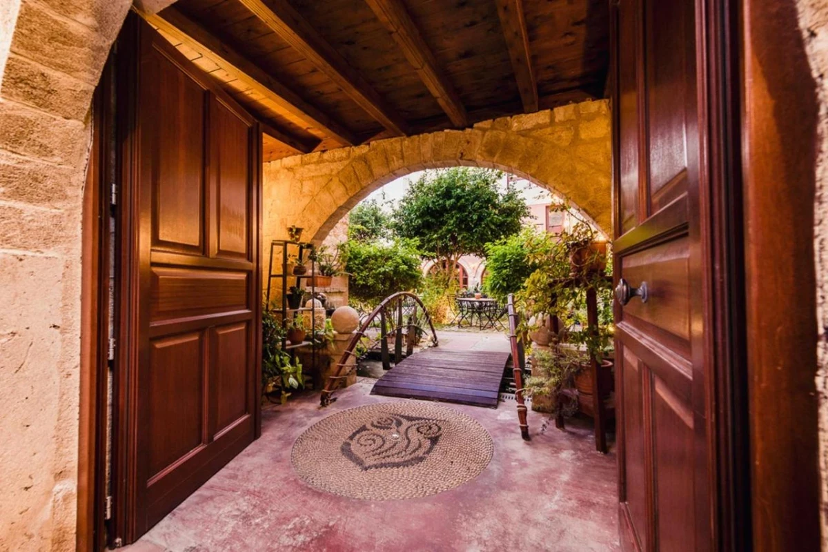 Avalon Boutique Hotel