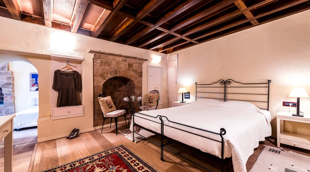 Mythos Junior Suite with Spa Tub at Avalon Boutique Hotel