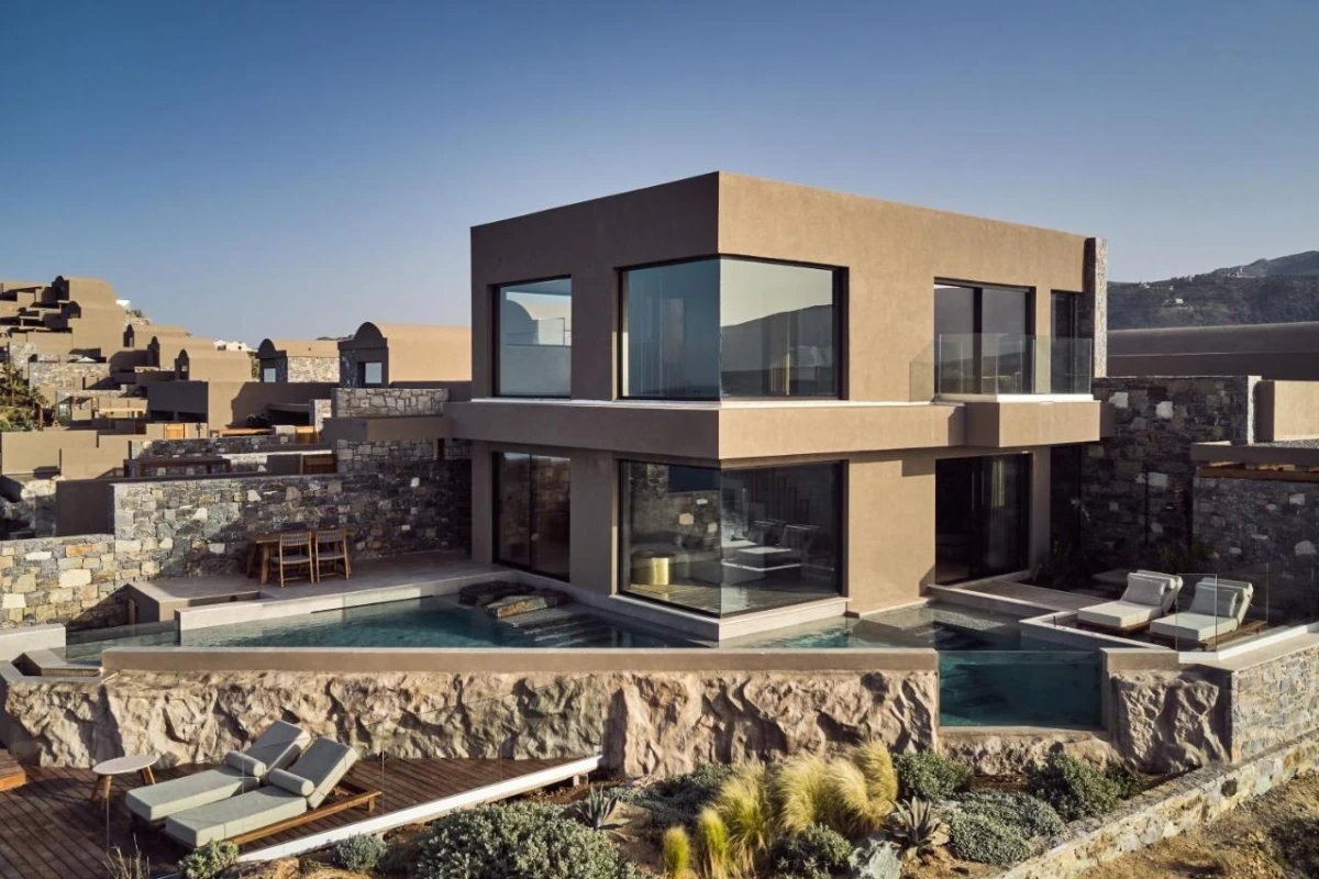 Acro Suites