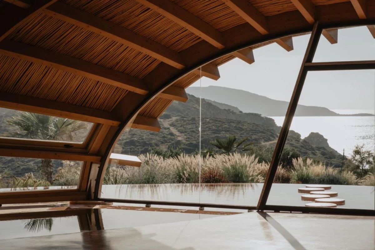 Acro Suites