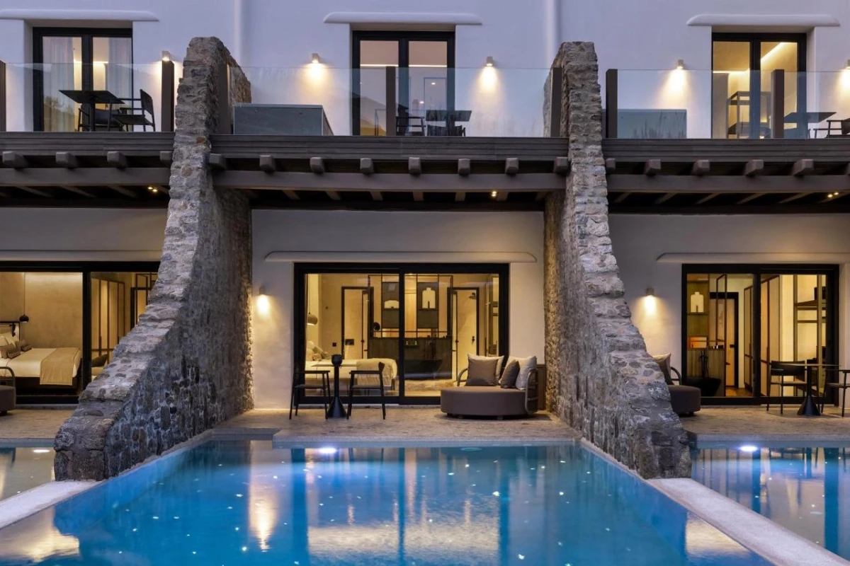 Aeonic Suites & Spa