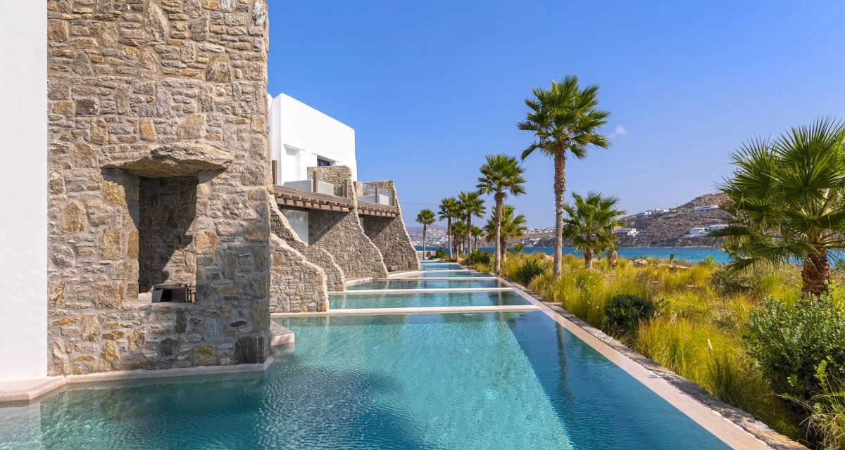 Aeonic Suites & Spa