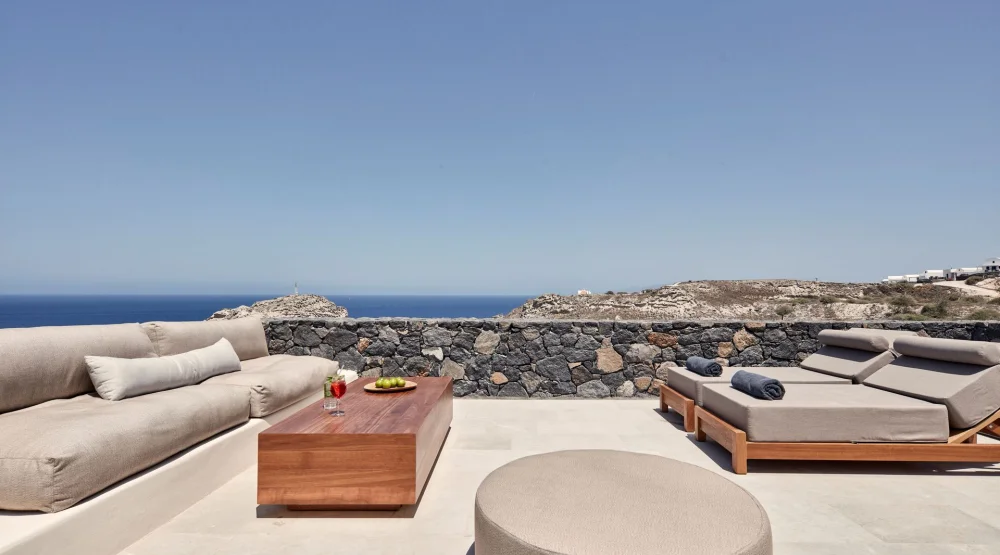 Deluxe Suite with Plunge Pool at Canaves Epitome