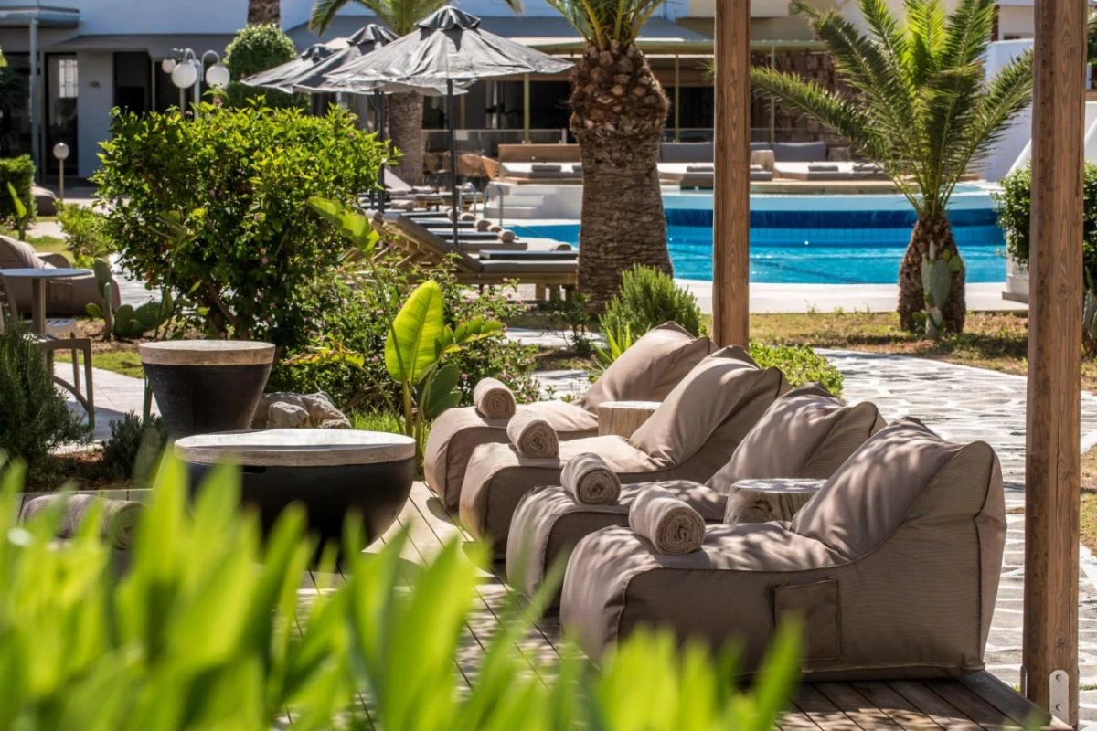 Enorme Maya Beach Hotel