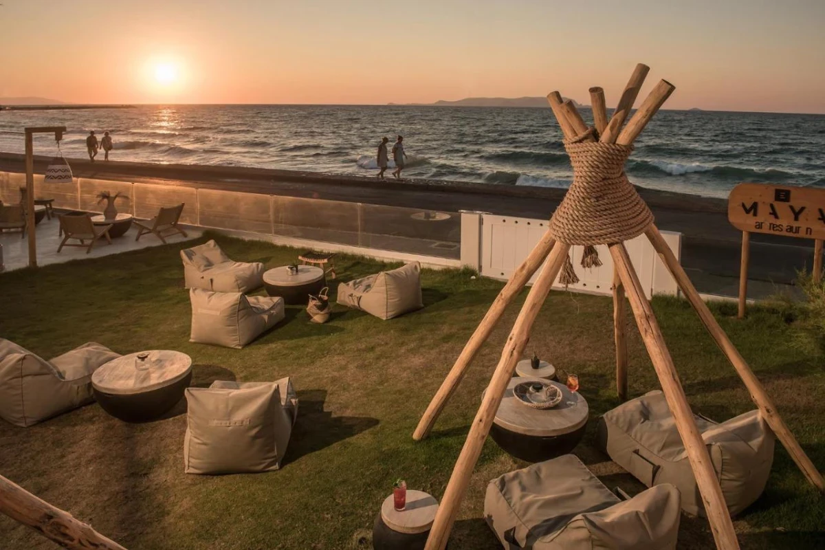 Enorme Maya Beach Hotel