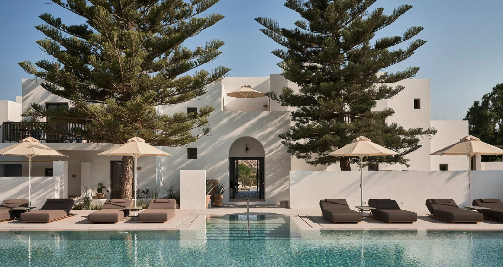 About Chic Escapes